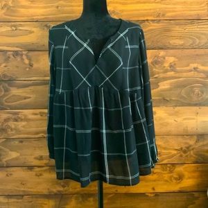 Old Navy large black/white plaid blouse in large.